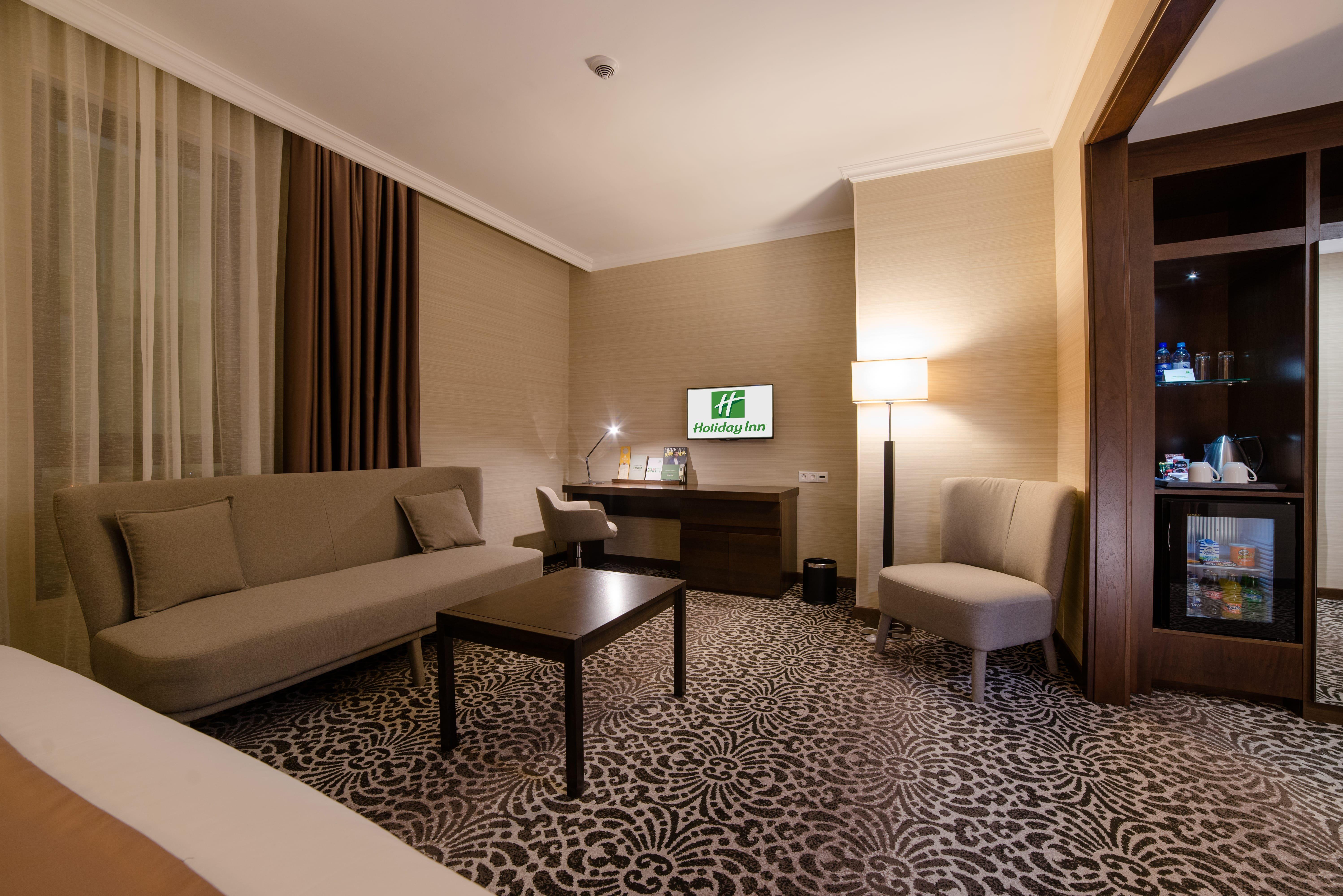 Holiday Inn Aktau By Ihg Aktau (Mangystau) Exterior foto