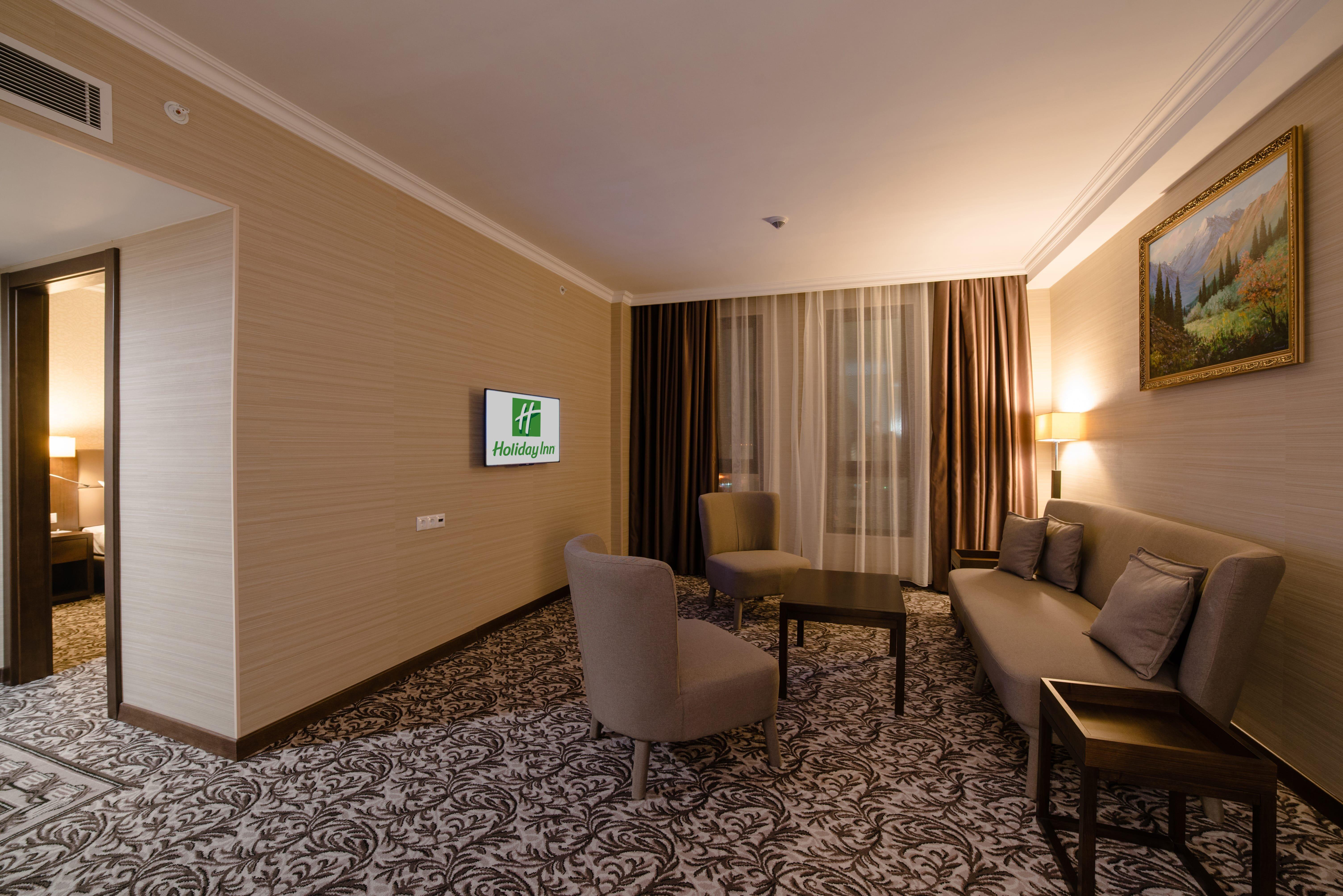 Holiday Inn Aktau By Ihg Aktau (Mangystau) Exterior foto